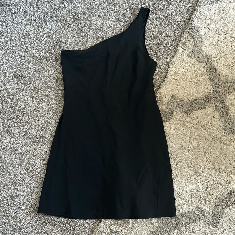 ONE SHOULDER ATHLETIC DRESS SIZE LARGE